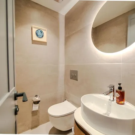 Newly Built Luxury With Incredible Sea View *
