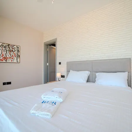 Newly Built Luxury With Incredible Sea View Apartment *
